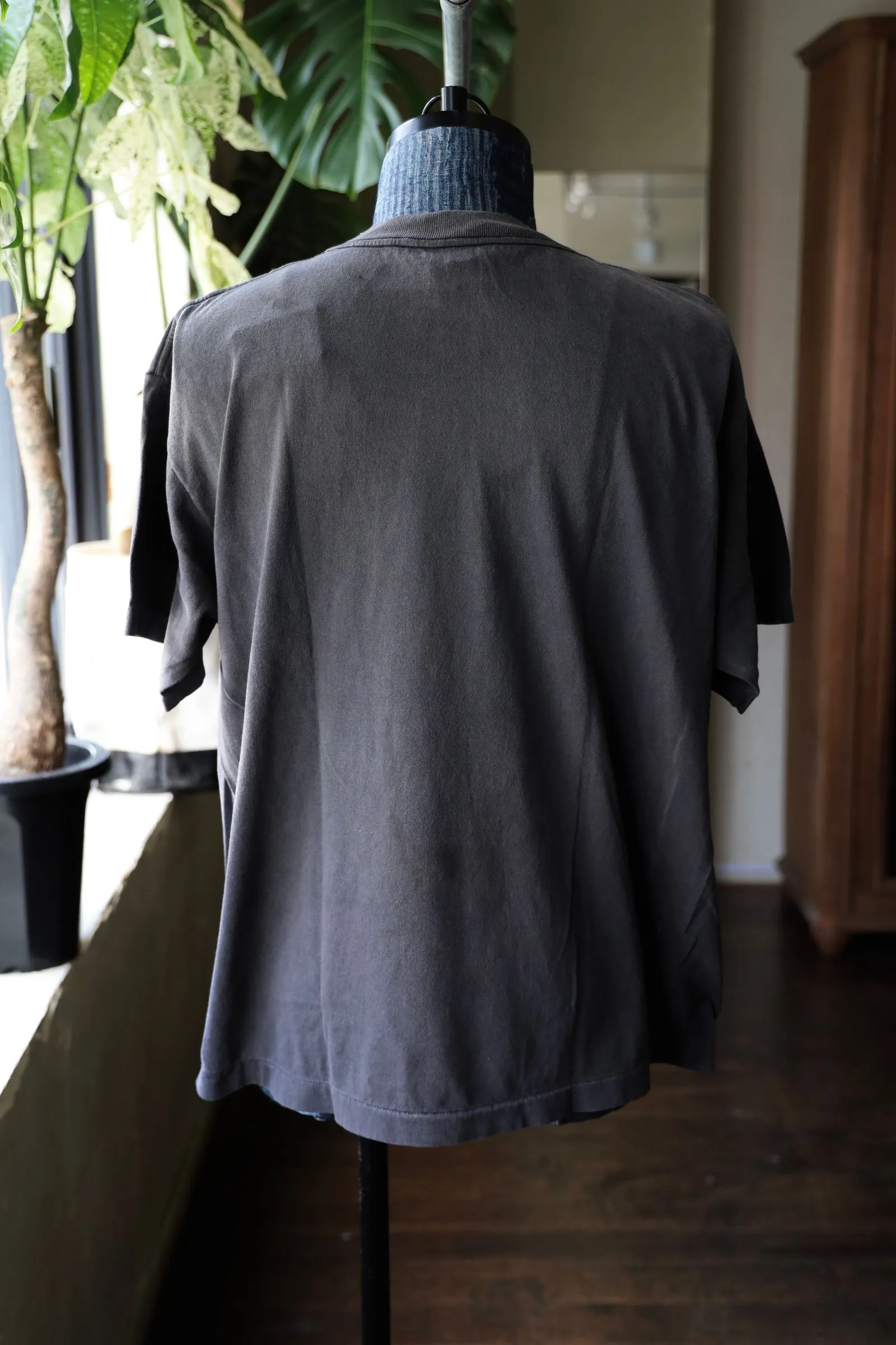 SAINT Mxxxxxx SS TEE/JESUS/BLK Luminous thorn Jesus, washed black S-XL, ready-to-wear vulcanized parts dyeing, heavy washing water spray fading, simulating natural fading texture, creating new vintage effect on the ceiling, environmentally friendly luminous paste imported from Japan, significant luminous effect, tube-woven OE yarn fabric, correct accessories, top purchasing agent level